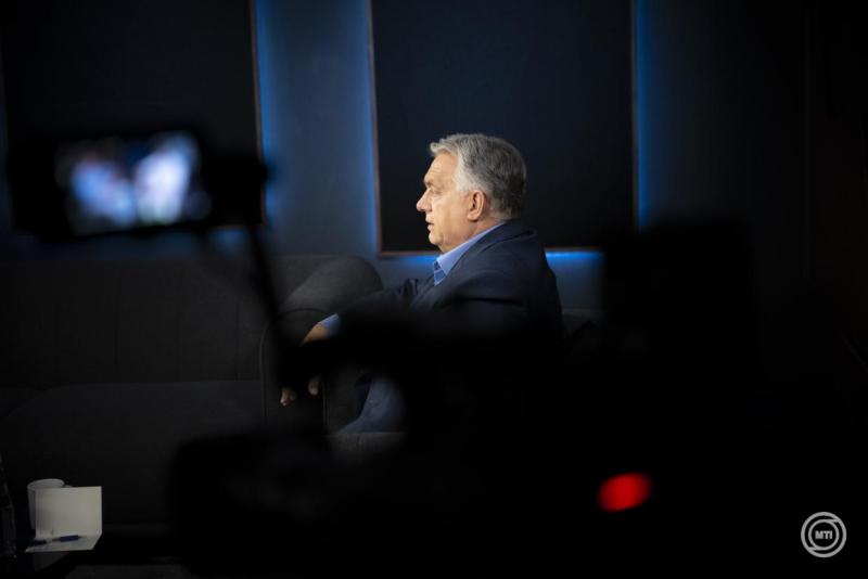 Orbán Viktor kifejtette, hogy az új brüsszeli stratégia fő nyertese Ukrajna, míg az európai polgárok a legfőbb vesztesei ennek a megközelítésnek.