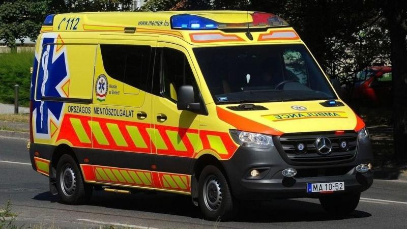 Sajnos egy szomorú esemény történt: egy 11 éves fiú elvesztette az életét, miután otthon, a kertben focizott és rosszul lett.