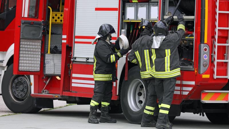 A sziréna hangja nem csak véletlenszerűen zendült meg; a tűzoltóknak többször is sürgősen be kellett lépniük a helyzet kezelésébe.