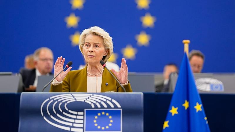 Von der Leyen hangsúlyozta, hogy Európának folytatnia kell a nyomásgyakorlást Oroszországra.