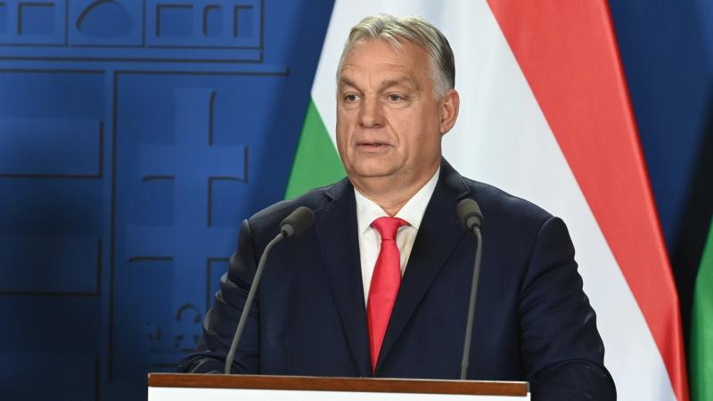 Orbán Viktor kijelentette, hogy a háború most a legkritikusabb fázisába lépett, ezért a Védelmi Tanács összehívása elengedhetetlen.