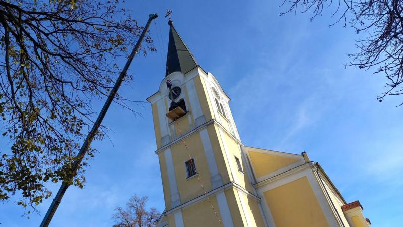 Gábriel már a toronyban énekel – nézd meg a legújabb videót a ZAOL-on!