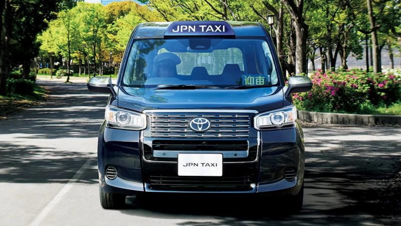 Ilyen egy Toyota, amikor már a tervezéskor is a taxi szerepére szánták!