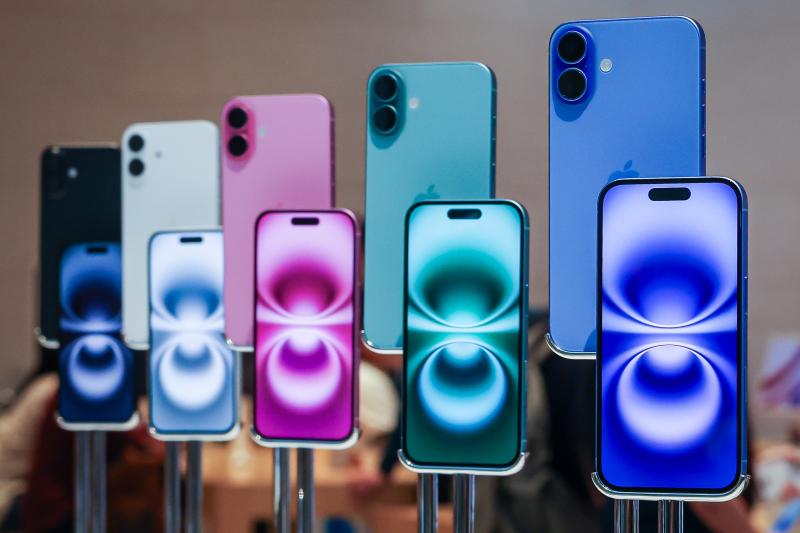 Az Apple már elérte a hárommilliárd legyártott és értékesített iPhone-t, ezzel újabb mérföldkőhöz érkezett a mobiltelefonok világában.