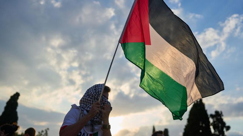 Athén utcáin demonstrálók gyűltek össze, hogy kifejezzék követelésüket a gázai háború lezárására. 