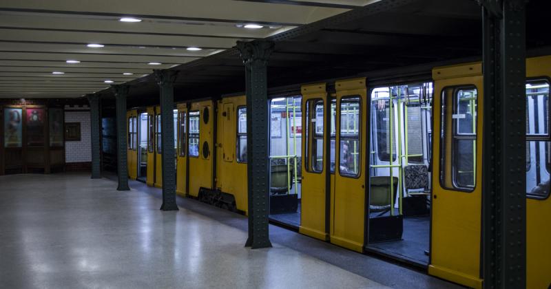 Hat új metrómegálló építése kezdődik: a tervek szerint ezek a Kisföldalatti vonalának új végpontját képezik.