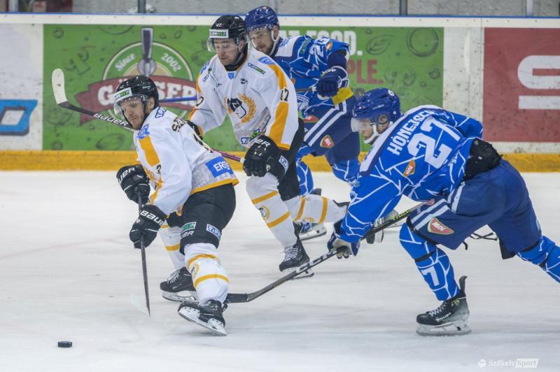 A Csíkszeredai Sportklub távozási hullámának közepén állva, izgalmas és várakozással teli időszakot él meg. Az események dinamikusan alakulnak, és a klub jövője szempontjából kulcsfontosságú döntések születnek. Milyen irányokat vehetnek a játékosok, és mi