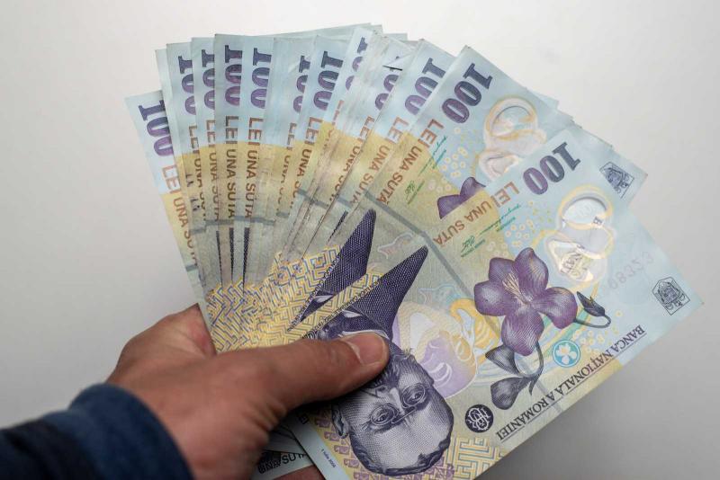 Az átlagemberek nem fektetnek energiát abba, hogy az állam számára kölcsönt biztosítsanak.