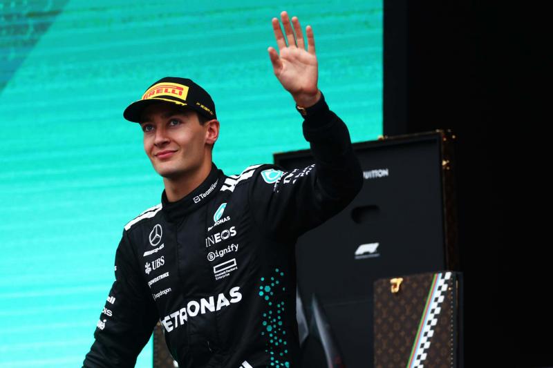 Russell megbánja, hogy Szingapúrban balesetet szenvedett a Mercedes volánjánál - F1VILÁG.HU