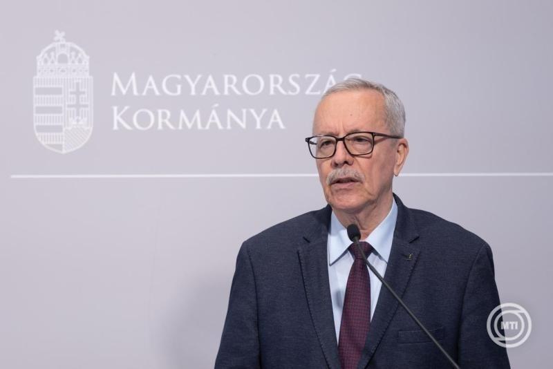 Bakondi György: Magyarország migrációs politikája továbbra is állandó marad | Vajdaság MA

Bakondi György nyilatkozata szerint Magyarország nem tervez változtatásokat migrációs politikájában, továbbra is következetesen képviseli eddigi álláspontját. Az or
