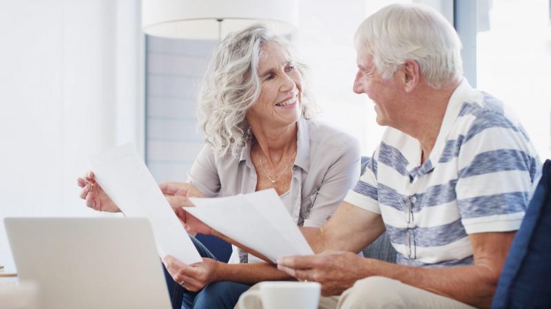 Megérkezik a 14. havi nyugdíj! A kormány már benyújtotta a törvényjavaslatot, amely a bevezetését szabályozza.